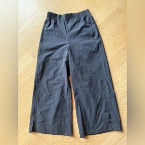 Lululemon Athletica Women's Wide Leg  Pants